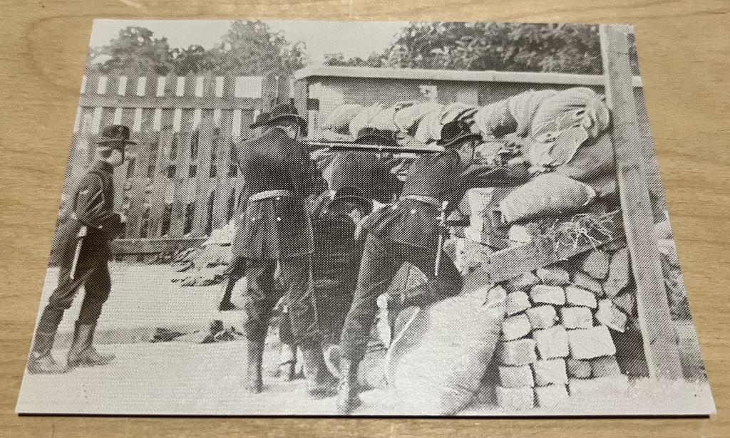 Фото Первая Мировая баррикада в городе бой