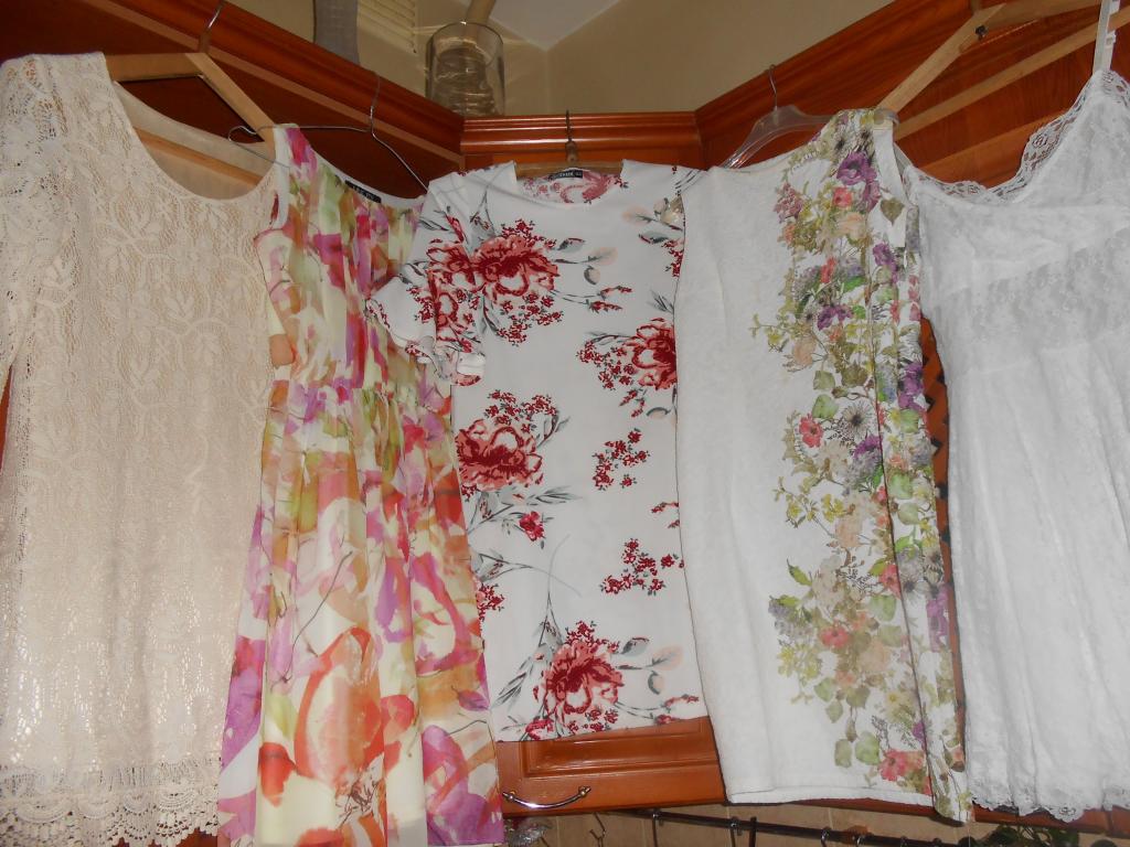 Светлые красивые платья.Цена за всё. 40-42 (Incity,Shein)