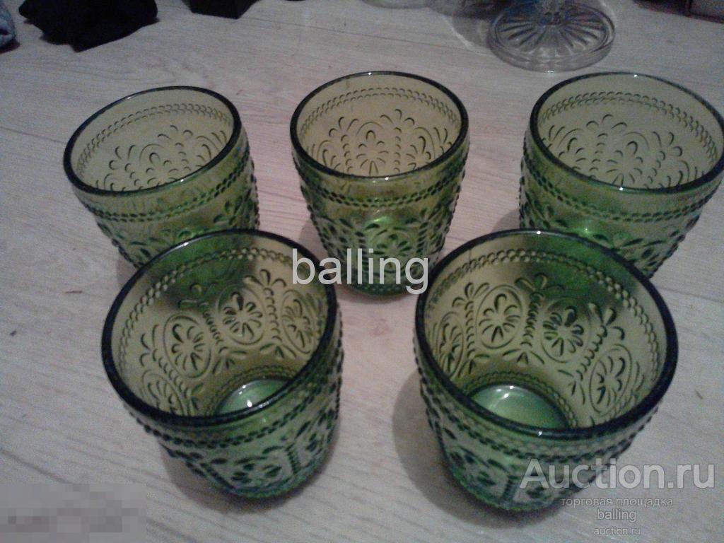 Стаканы зеленое  стекло 5 штук 