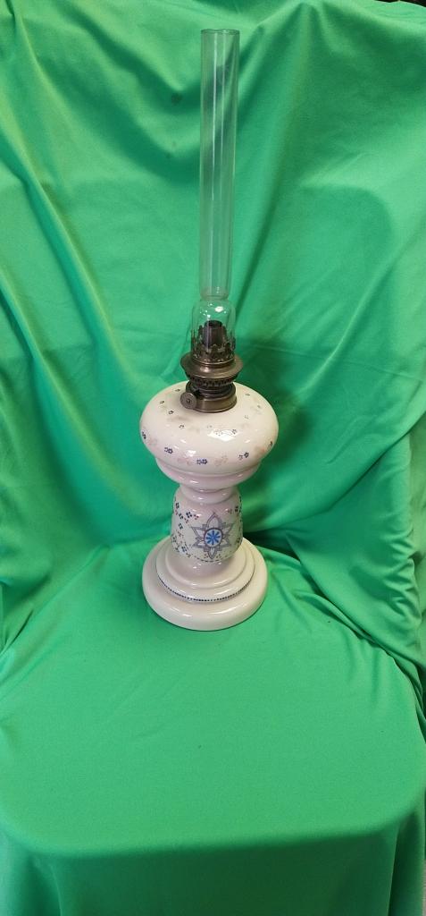 Лампа керосиновая. Стекло . Роспись.  13.