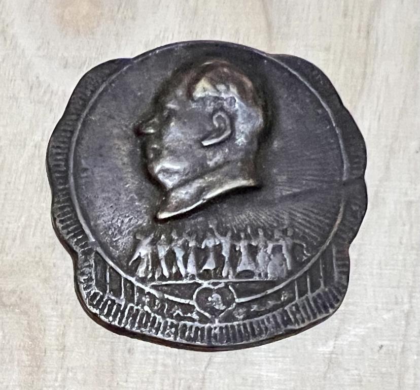 Китай значок плакетка МАО ЦЗЭДУН Апрель 1969 IX съезд КПК Культ личности