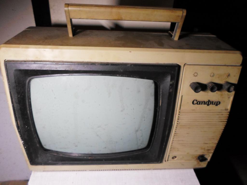 Сапфир,компактный ч/б телевизор СССР