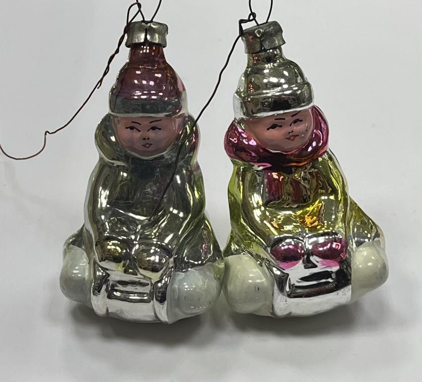 Новогодняя елочная игрушка Мальчик ребенок на санках 8 см СССР