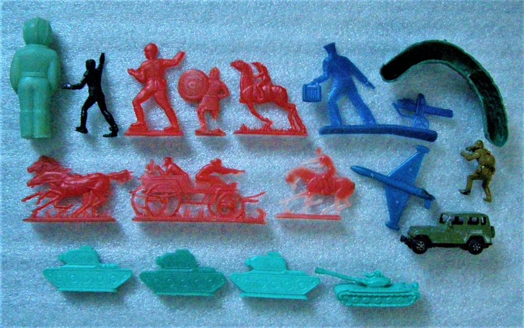 Игрушки СССР. Все одним лотом. Шмурдяк. Плоский солдатик. Военная техника СССР