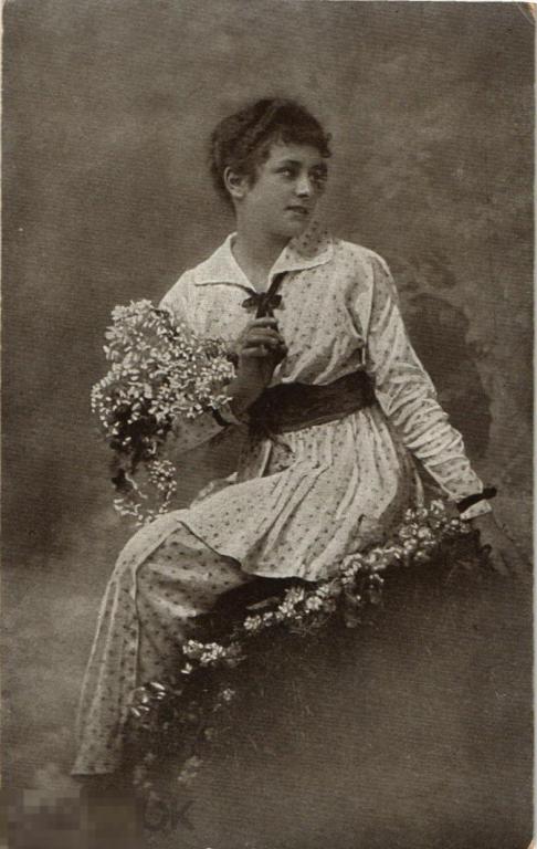 (WG) Девушка в платье с цветами мода винтаж (2019-32) 