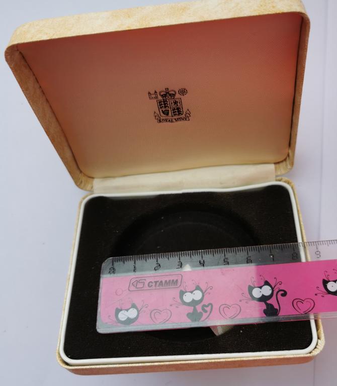 коробка для монеты Royal Mint диаметр 70 мм бел