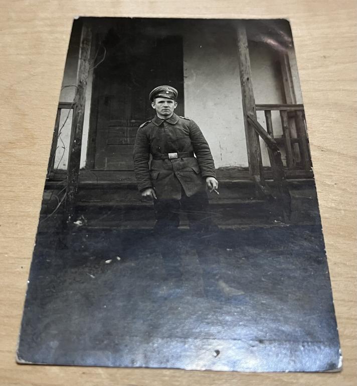 Фото Открытка WWI Первая Мировая Военный Униформа Ремень Бляха Фуражка