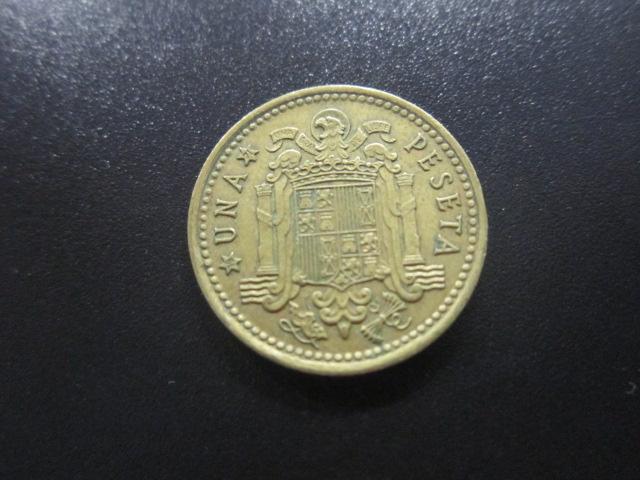 ИСПАНИЯ 1 ПЕСЕТА 1966 (в звезде 71 )
