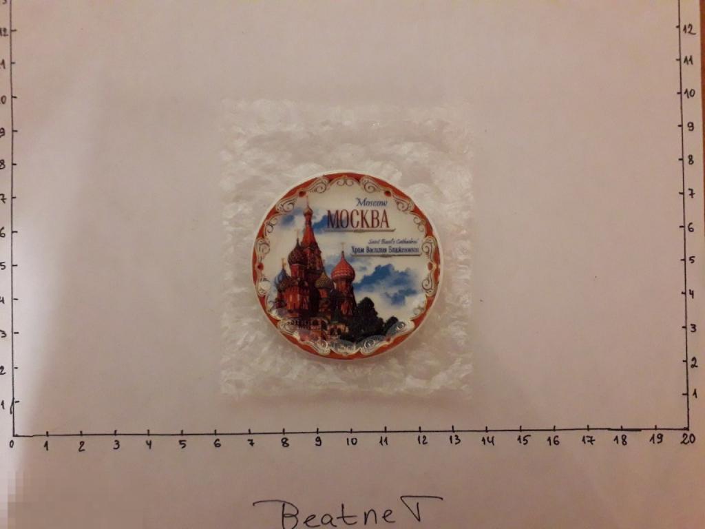 Сувенирный магнит-тарелочка Москва, Храм Василия Блаженного (фарфор) 