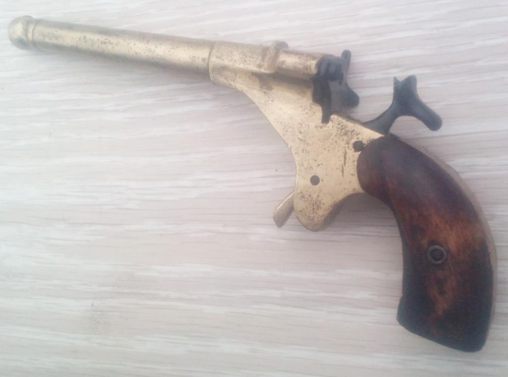 Антикварный пистолет 19 века Флоберт-Колоссаль — покупайте на Auction ...