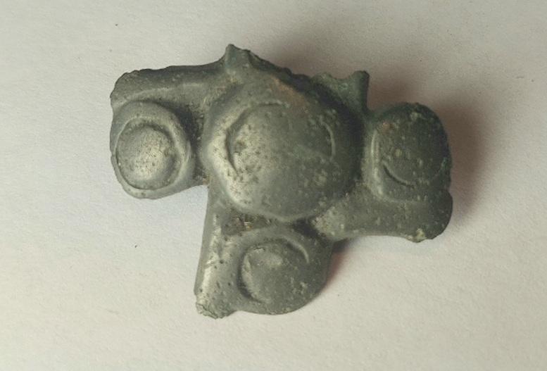 Солярный знак амулет привеска звериный стиль грифоны скифы