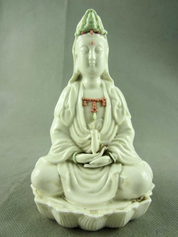 Статуэтка KWAN YIN на лотусе Буддизм