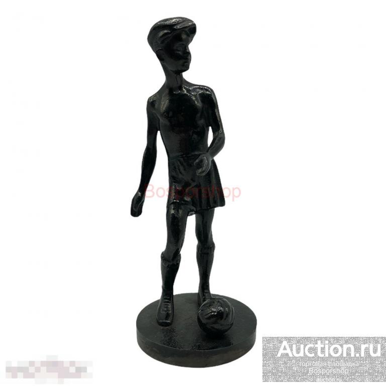 Чугунная статуэтка "Юный футболист" 1984 г., Касли, СССР 