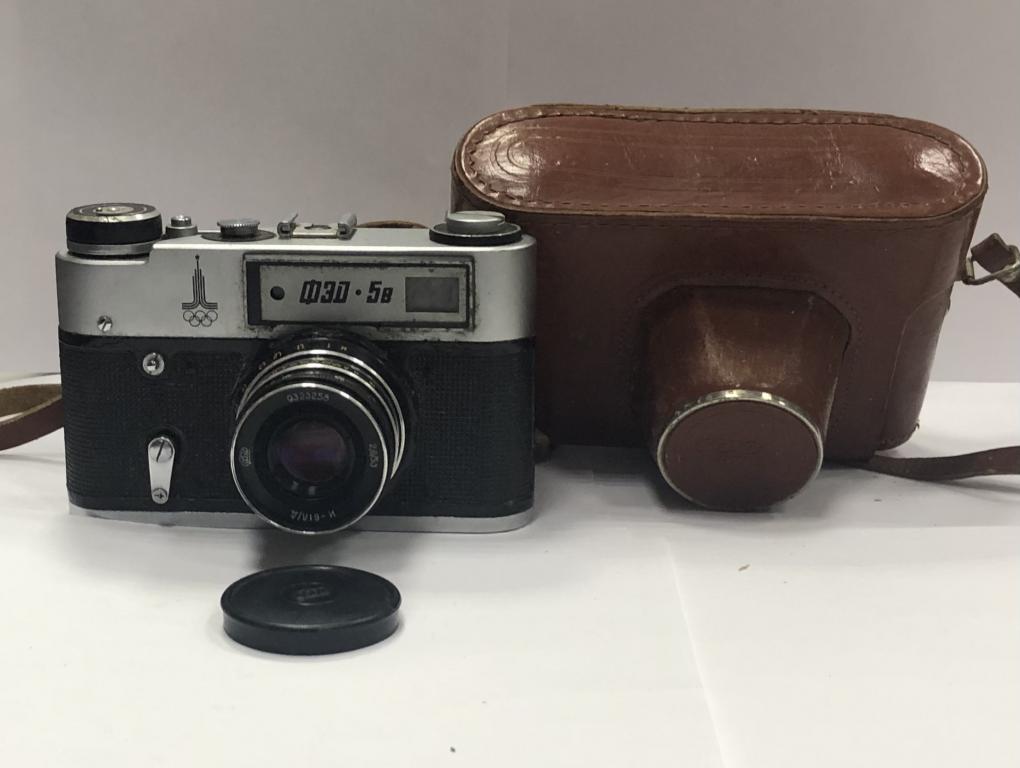 Фотоаппарат ФЭД 5В с объективом Индустар-61 Л/Д Олимпиада 80 в чехле