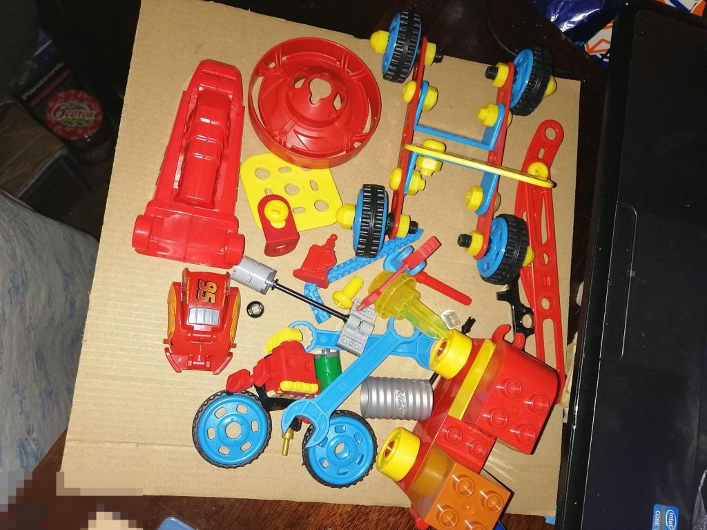 Неполный конструктор.Машинки.Шуруповерт.(игр 11). 