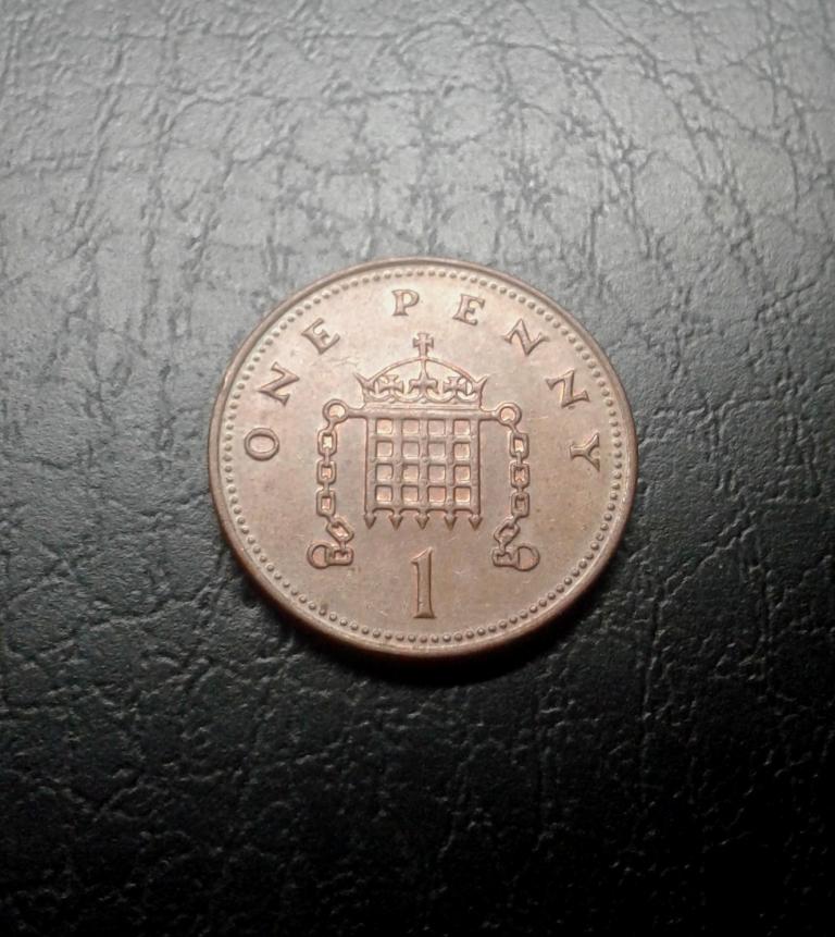 1 пенни, 2004 г. Великобритания, Королева Елизавета II,  (1А7)