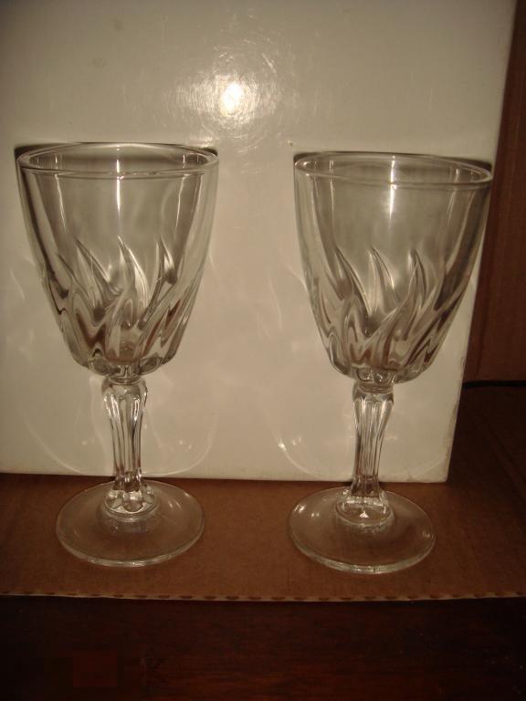 2 Бокала для вина из Франции. 