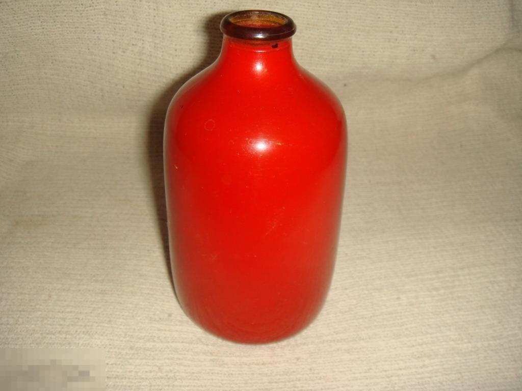 Красная бутылка,ваза СССР.(очень редкая). 
