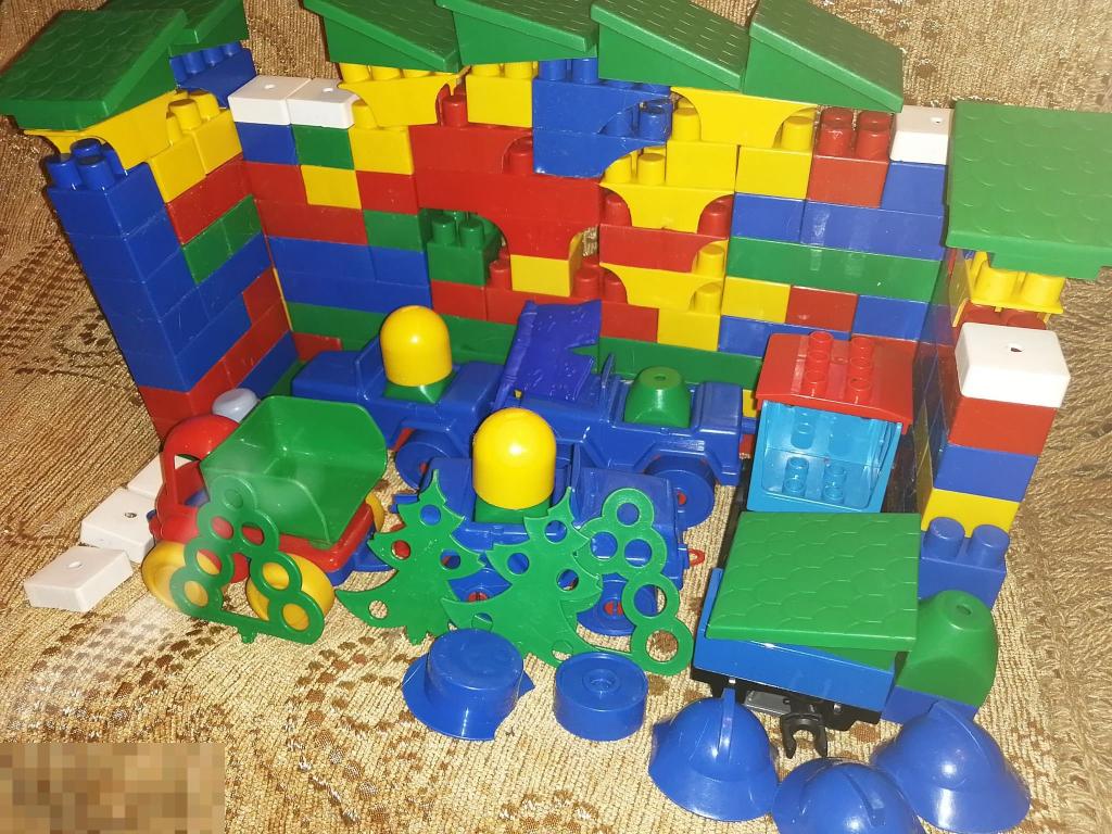 Конструктор ,Лего к железной дороге, не полный. (игр.об). 