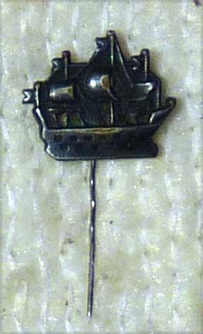 Значок Корабль парусник тяжелый металл СССР