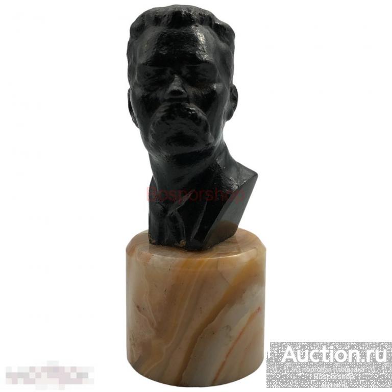 Чугунный бюст, Максим Горький на постаменте из оникса, 1960-1970 гг., СССР 