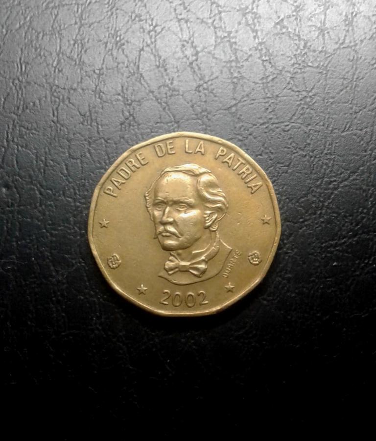 1 песо, 2002 г. Доминикана, Америка (1А9)