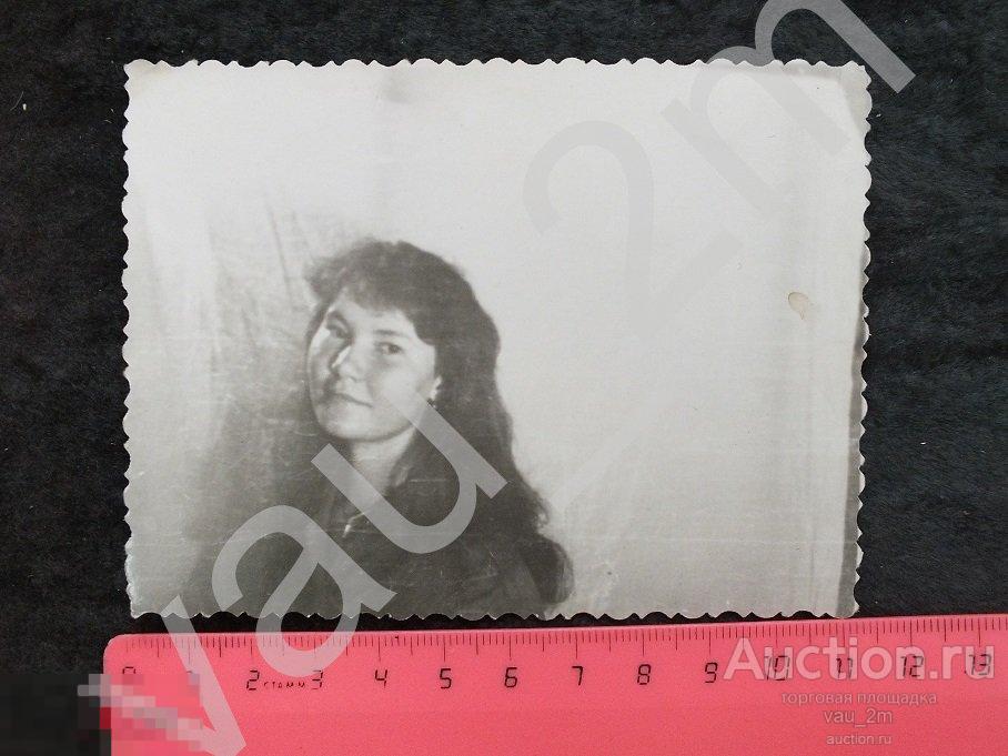 Девушка с распущенными волосами. и8 