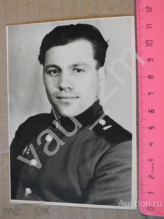 Солдат танкист рядовой нагрудные знаки, инструктор по вождению БТР. Б1 