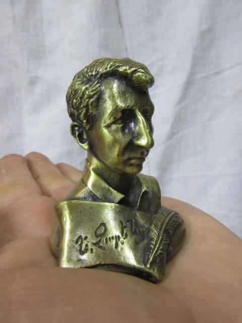 БЮСТ ПИСАТЕЛЯ. БРОНЗА