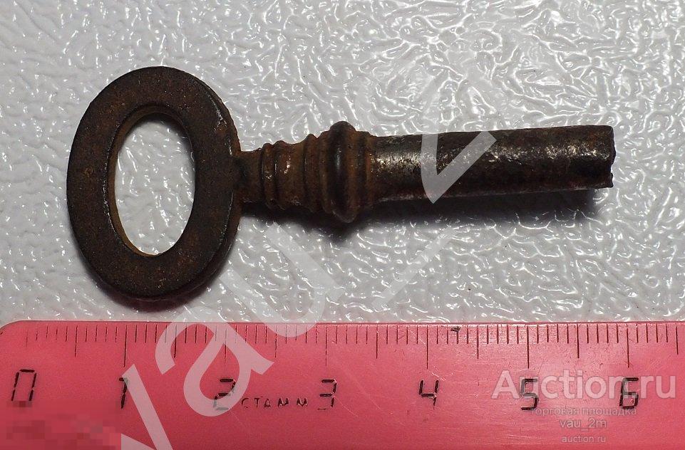 Старинный ключ для шкатулки или от часов 