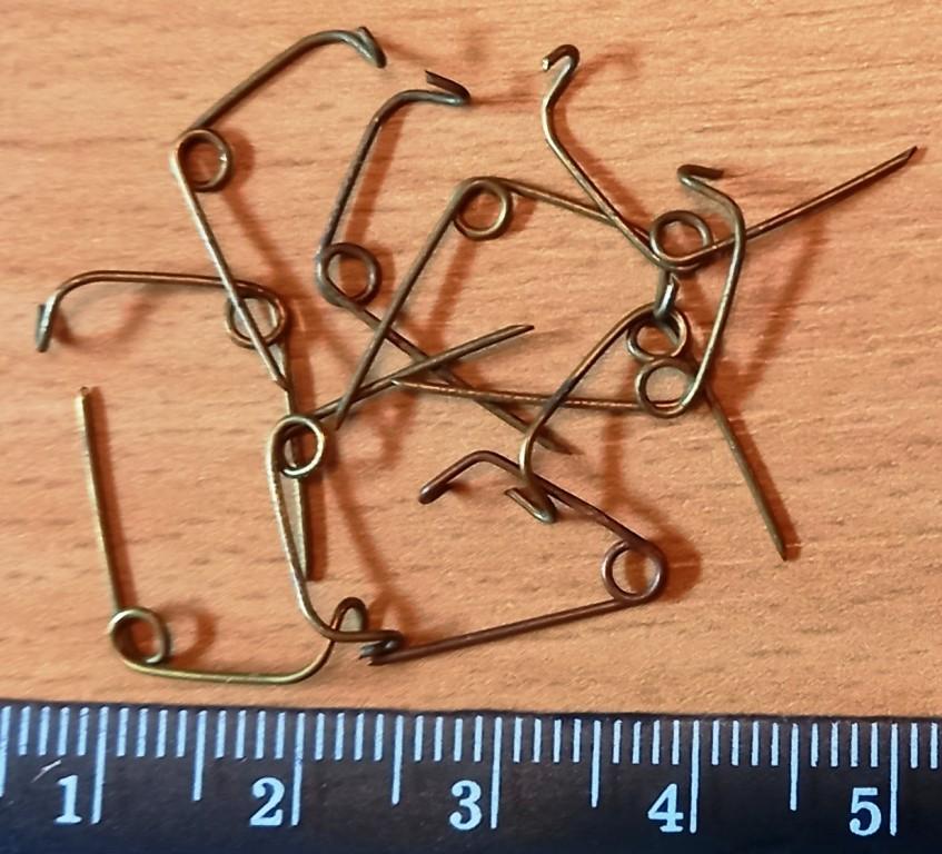 К13:058 ЗАКОЛКА, БУЛАВКА, КРЕПЛЕНИЕ ДЛЯ ЗНАЧКА, ЛАТУНЬ, ПЯТЬ ШТУК ОДНИМ ЛОТОМ