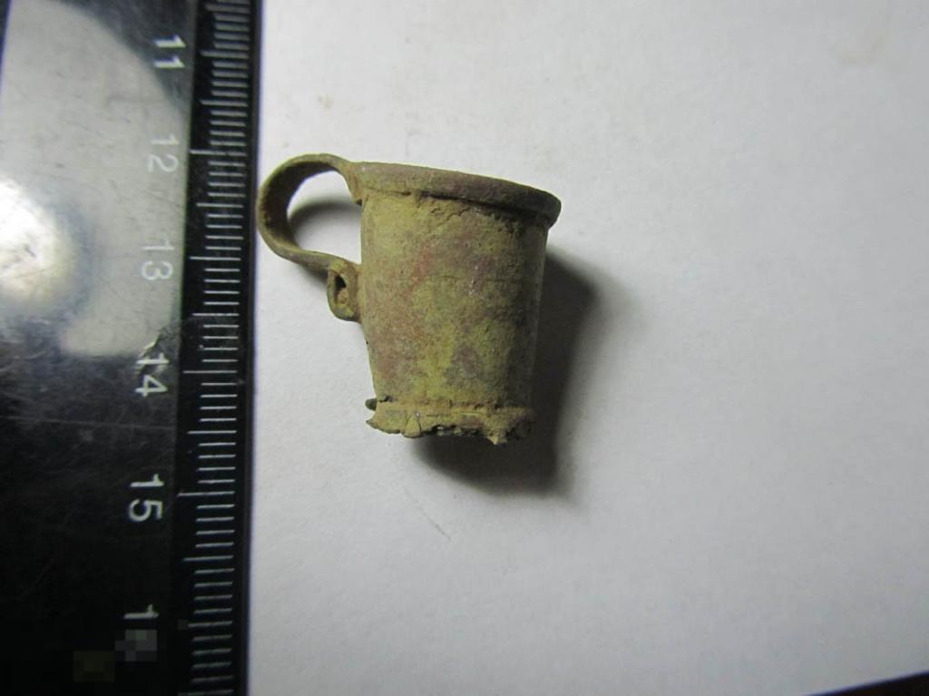 Мерник для пороха старинный. Мерка для пороха. Мерка для дымного пороха. Как назывался специальный сосуд для пороха. Как назывался специальный сосуд для пороха.