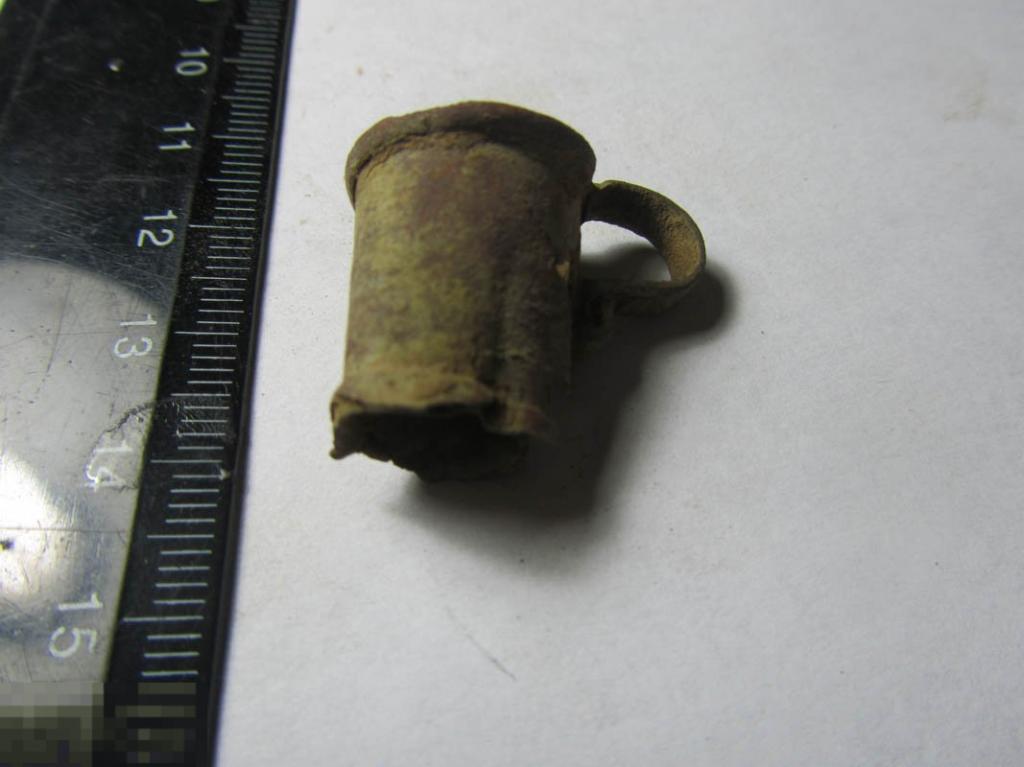 Бак для пороха. 001. Емкость для пороха. Мерка для пороха 19 век. Мерная ложка для пороха.