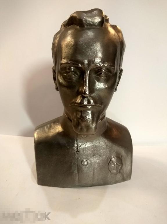 Бюст Дзержинский Ф.Э Силумин Клеймо:Теплов Н.А. 1982 г. 