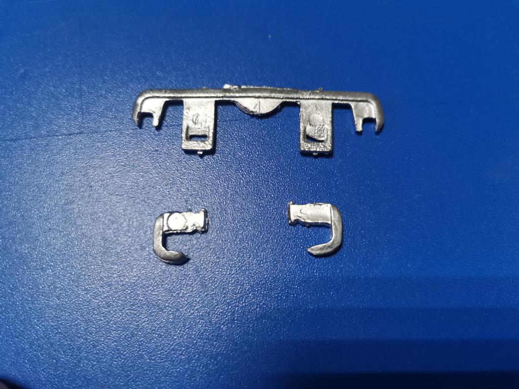 Комплект бамперов для модели РАФ-2203. Металл.