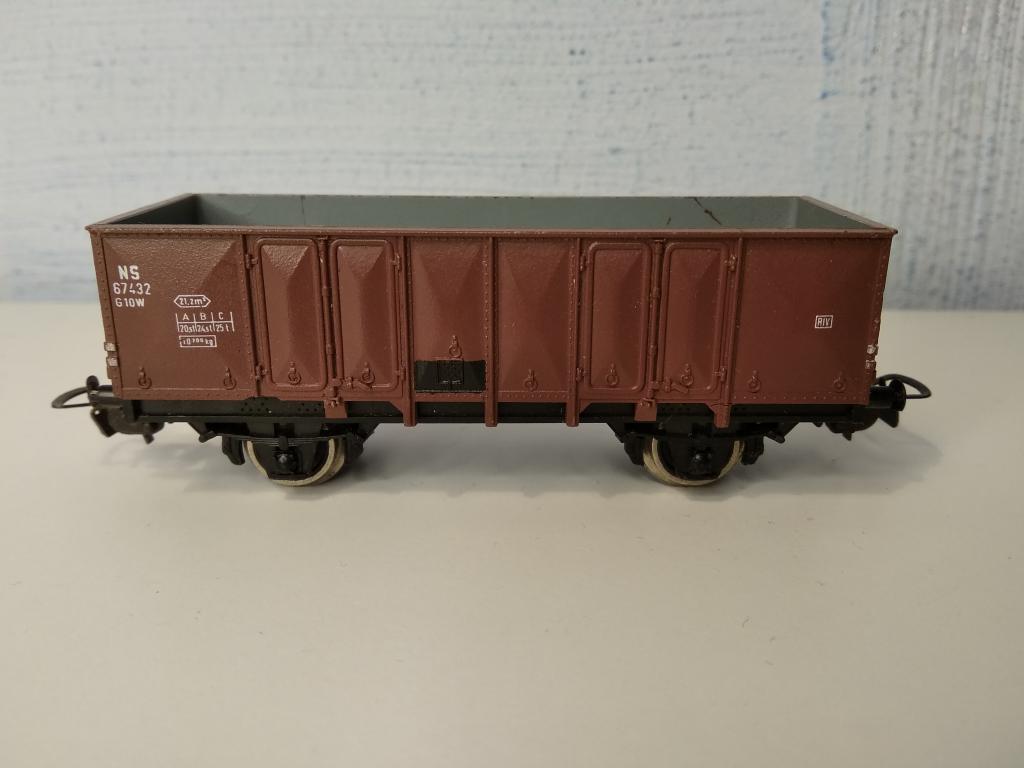 16мм.(HO) Piko 2-х осный полувагон NS под металл,с повреждениями