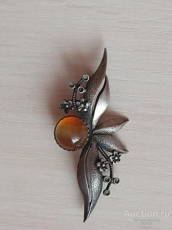 БРОШЬ СССР серебро звезда  925 проба камень