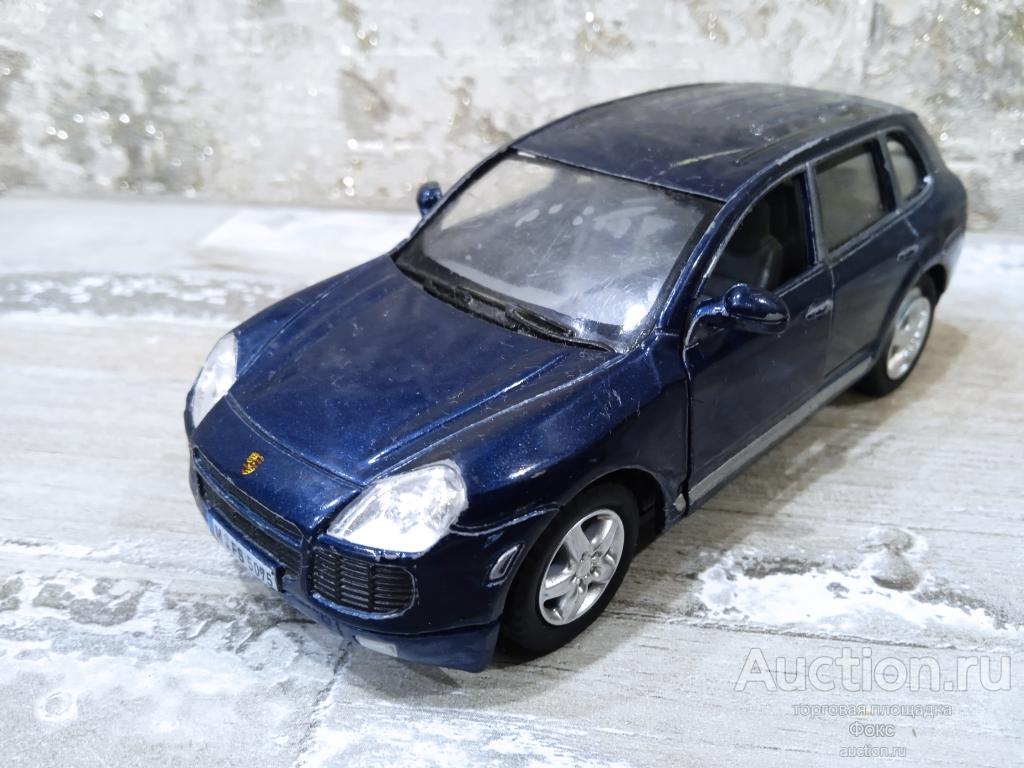 Модель автомобиля Porsche Cayenne Turbo KINSMART