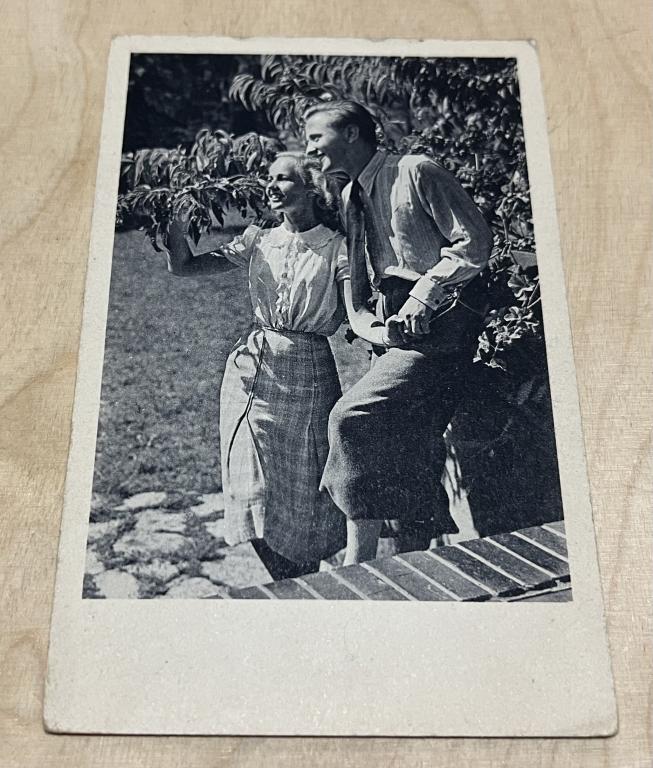 Фото Открытка Винтаж Венгрия Пара Молодой мужчина и девушка Гламур