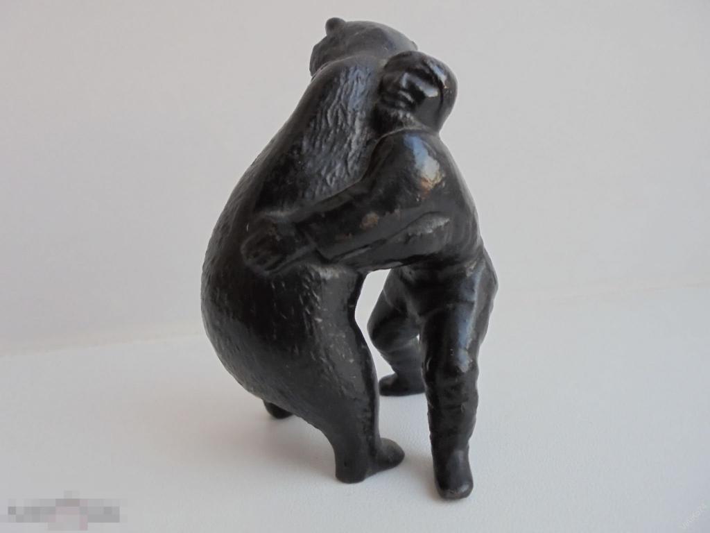 Борьба мужика с медведем. Касли. 