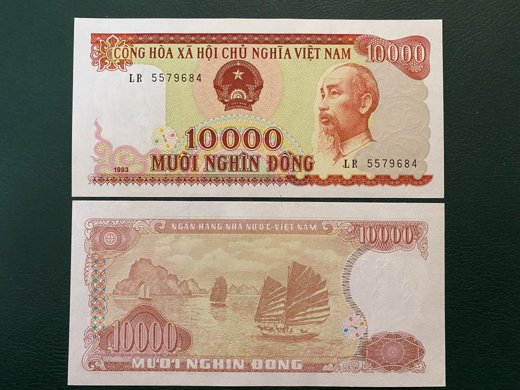 Купюра Банкнота Вьетнам 10000 донг 1993  А 36  Пресс UNC ОПТ БАНКНОТ
