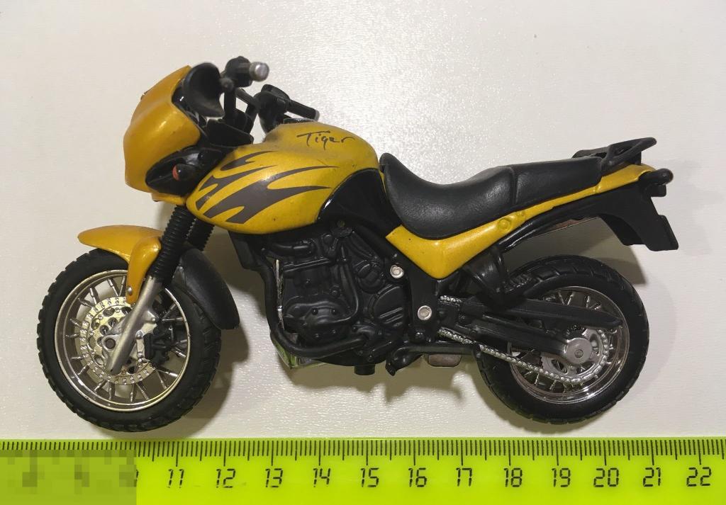 Масштабная модель мотоцикла TRIUMPH TIGER 2 Maisto 
