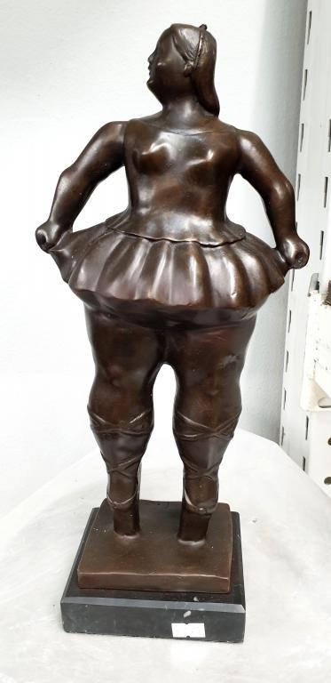 Пышка балерина (185). Ботеро. Девушка. Бронза. Статуэтка.
