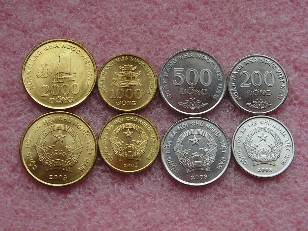 Вьетнам набор 200 500 1000 2000 донгов 2003 unc**
