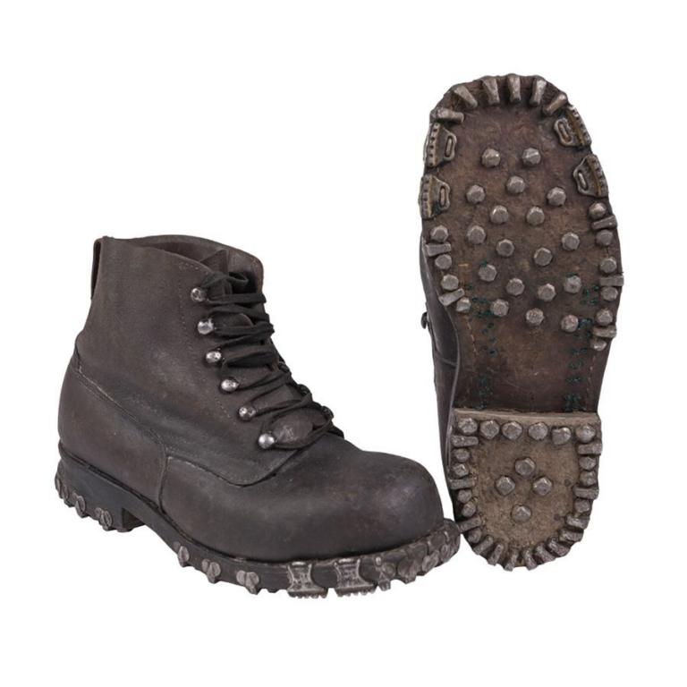 Ботинки Swiss Army Swiss mountain boots shoes nailed outsole used