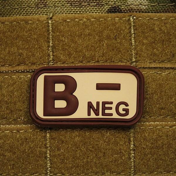Нашивка JACKETS TO GO Plastic Velcro Blood Patch B NEG DESERT