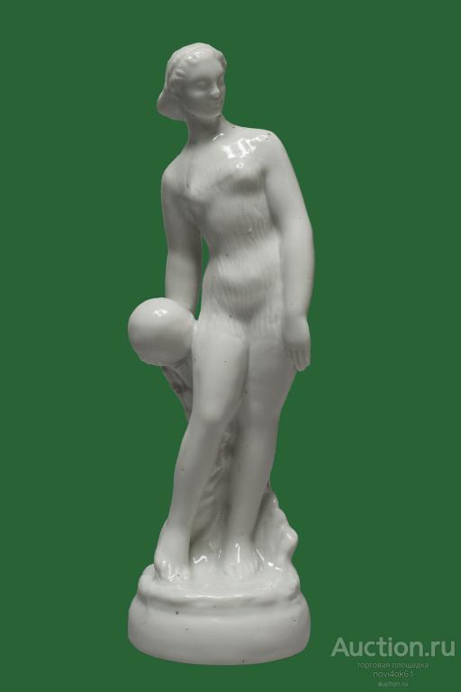 ЛФЗ. Данько. Физкультурница с мячом в руке. Баскетболистка. Динамовка