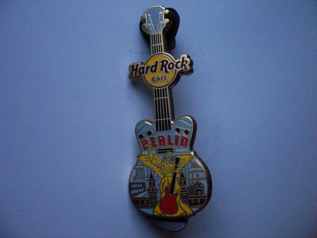 Значок Hard Rock Cafe Berlin Хард Рок Кафе Берлин гитара