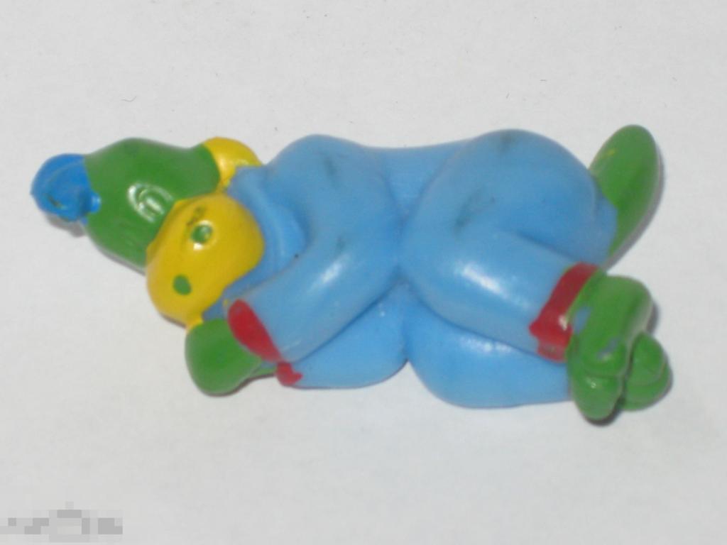 Данон Дино Профессии 2008 Пожарный спящий без кровати 