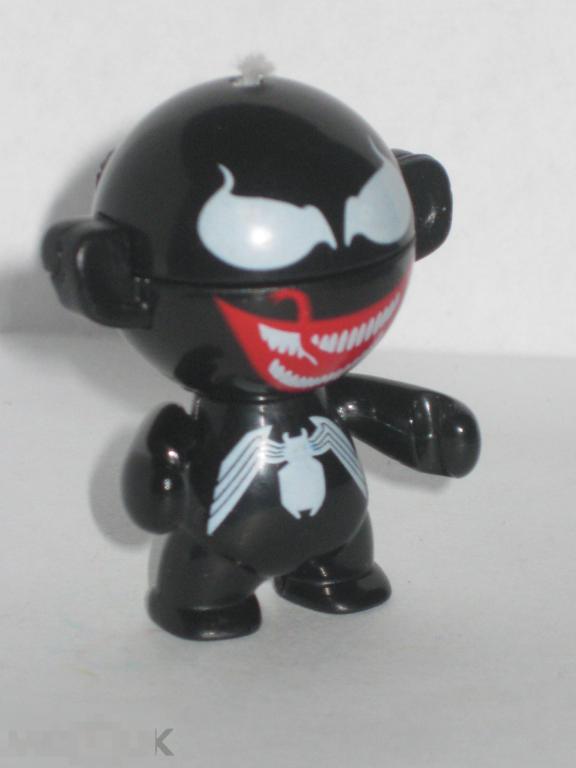 Киндер сюрприз Марвел Супергерои 2013 Venom FT168 без верёвки 